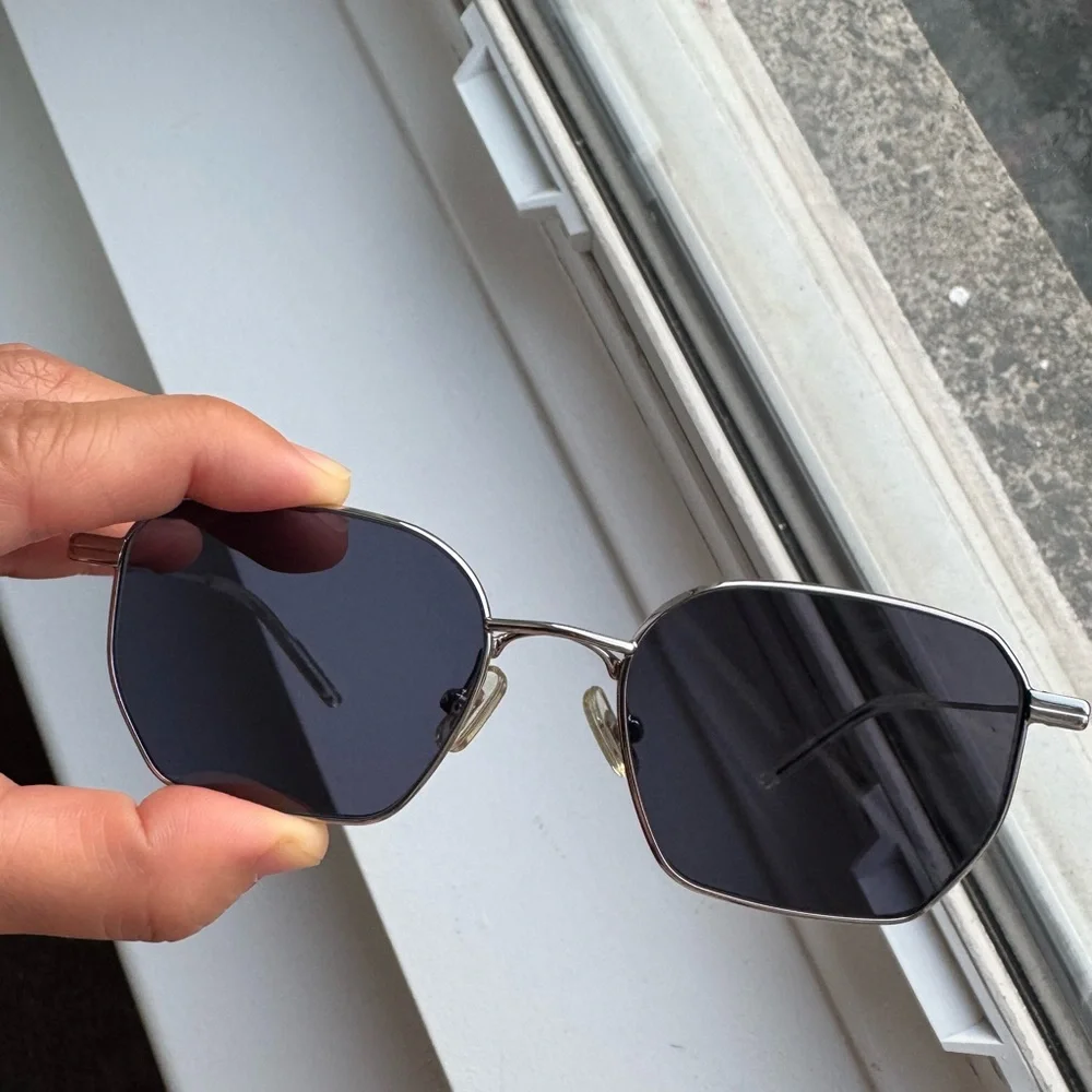 Gentle Monster Bowly 02 Sunglasses - Picture 7 of 11